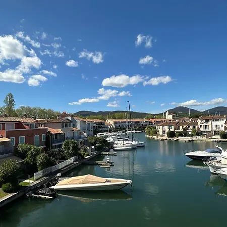L'echappee Bleue Port-grimaud 그리모